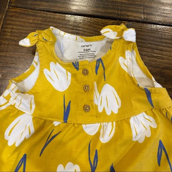 Girls 24 month Carter’s Romper - Picture 2 of 4